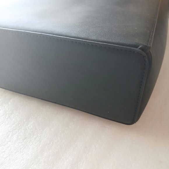 The Drop Alex Tall Bucket Tote Black Vegan Leather 12" NWT - Picture 10 of 12